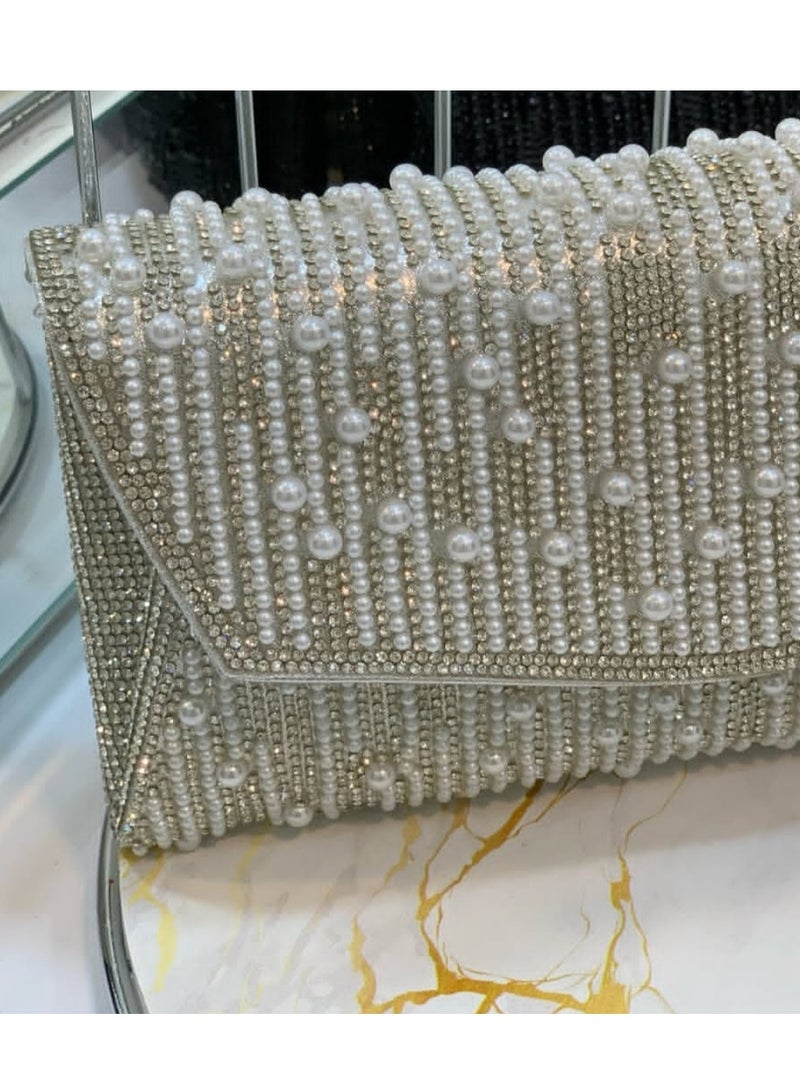 شنطة سوارية حريمي فضي أنيقة للمناسبات والسهرات – شنطة كروس بحجم واسع وخامة فاخرة – حقيبة يد نسائية شيك تناسب جميع الإطلالات - Image 2