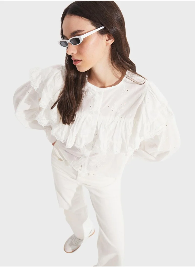 جون Puff Sleeve Lace Top