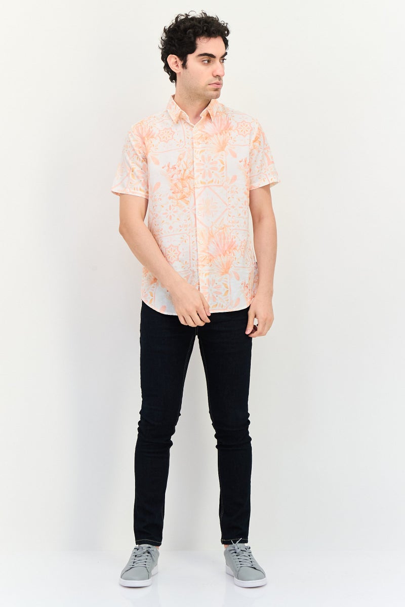 JACK & JONES قميص رجالي بقصة عادية بأكمام قصيرة وطباعة شاملة، متعدد الألوان - Image 3