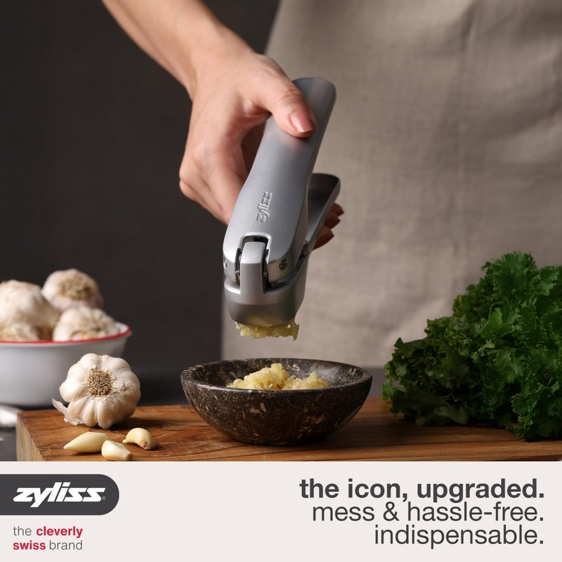 Zyliss Susi 4 Garlic Press - Image 5