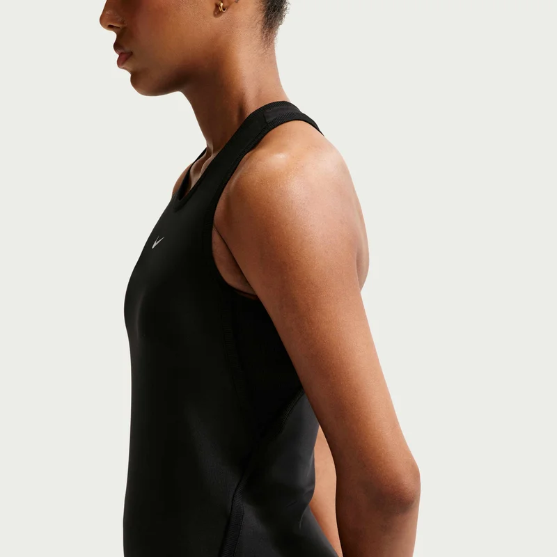 نايكي بلوزة تانك نسائية فيكتوري دراي فيت للتنس