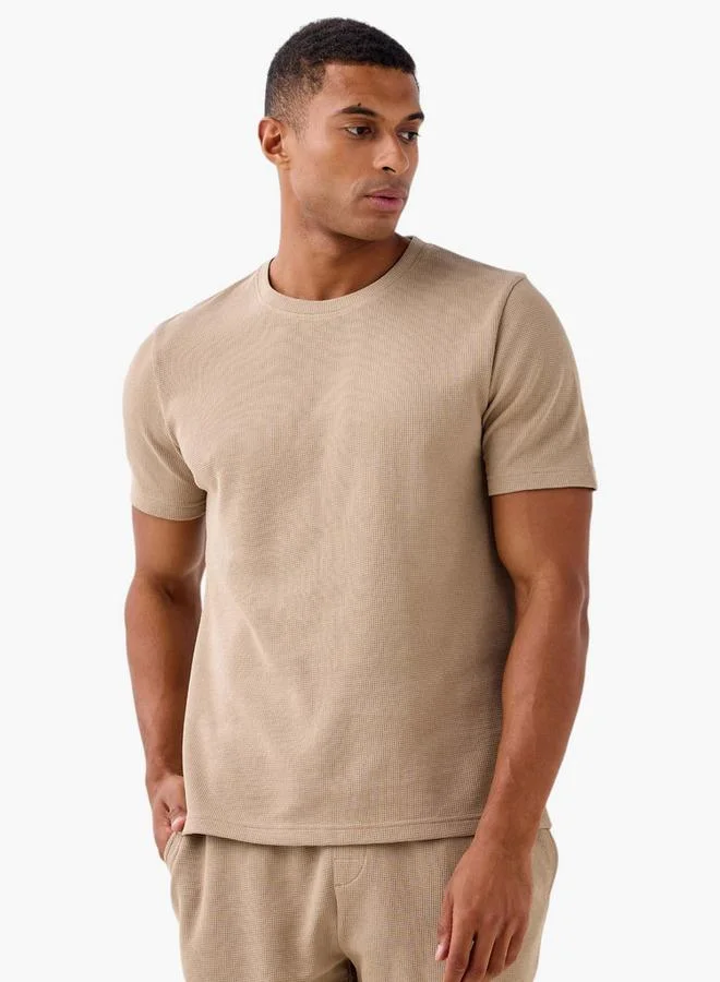 سبلاش فيڤ Textured Shorts Set