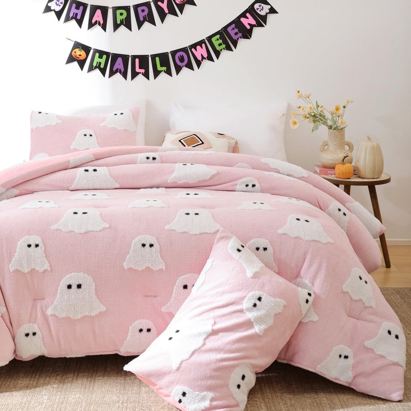 Smoofy Queen Comforter Set  Halloween Comforters in Pink with White Ghost Pattern  Queen Size 1 Fluffy Comforter and 2 Pillowcases  Lightweight