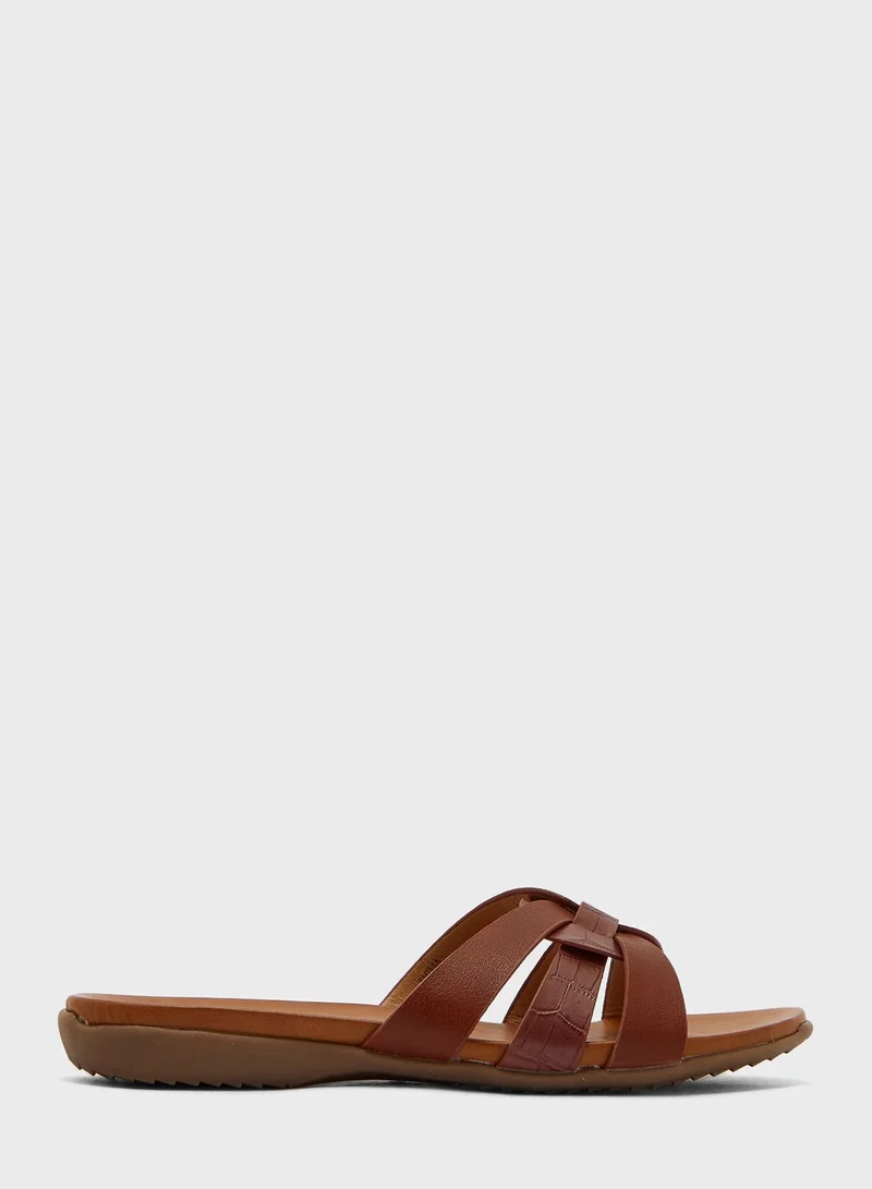 Le Confort Multi Strap Flat Sandal