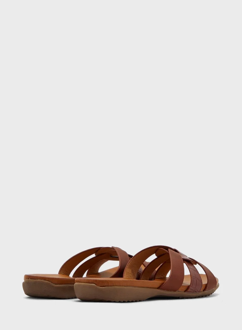 Le Confort Multi Strap Flat Sandal