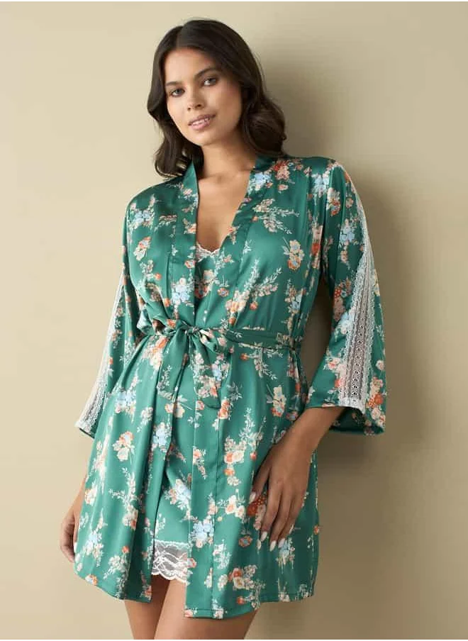 سبلاش فيڤ All-Over Floral Print Robe with Tie-Up Belt and Slip Dress
