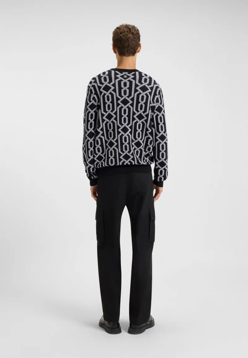 هوجو كنزة بقصة عادية بنقش جاكار