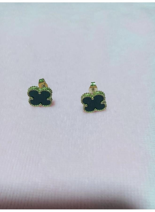 Net Celebrity New High Version Four-leaf Clover Side Slot Earrings Female Fritillaria Joker Earrings Piercing Jewelry Outlet 