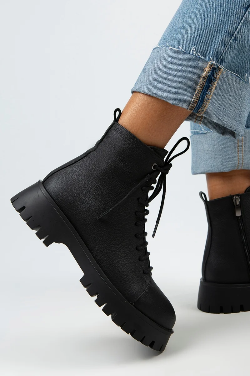 Manijero Manijero Aster Women's Genuine Leather Lace-up Zippered Black Boots