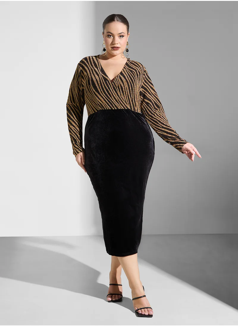 ايلا بلس Shimmer Print Bodycon Dress