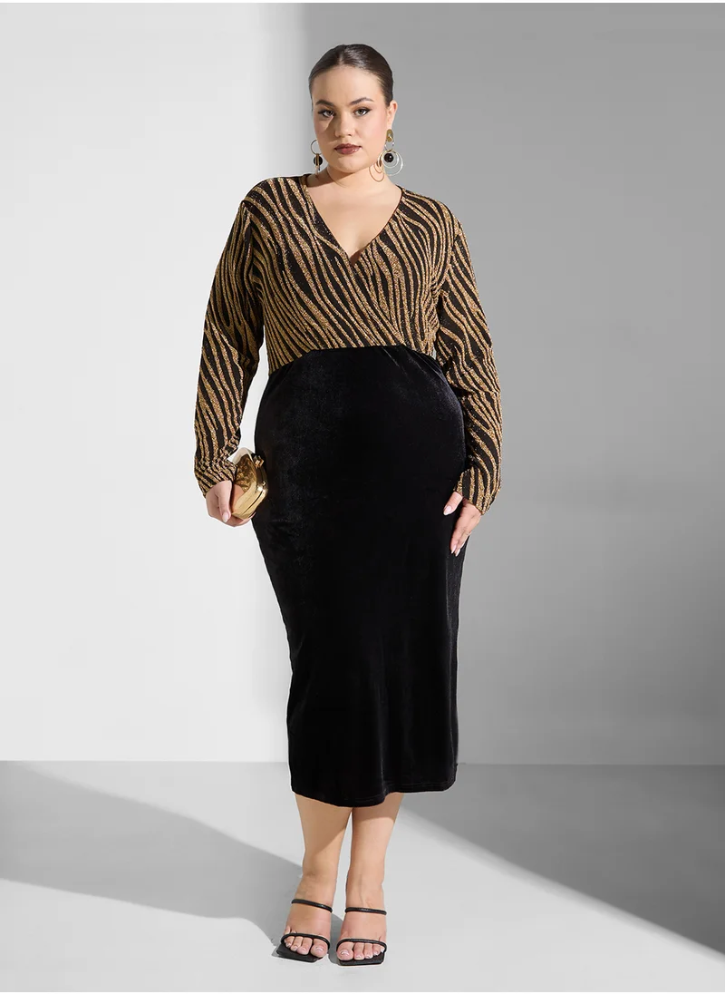 ايلا بلس Shimmer Print Bodycon Dress