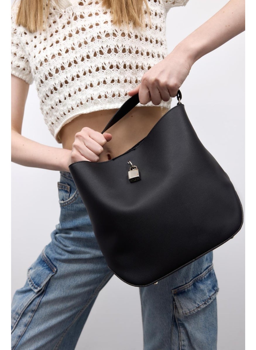 Shule Bags حقيبة يد وكتف قابلة للقفل جيمس سوداء  - Image 1
