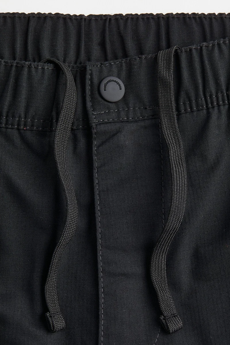 H&M Essential Regular Fit Cargo Trousers