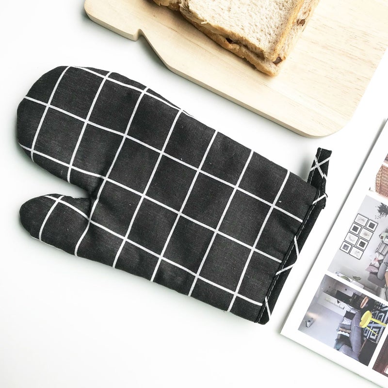 Nordic style microwave oven heat insulation gloves oven anti-scalding gloves high temperature kitchen baking gloves factory direct sales Black Plaid  - Image 1