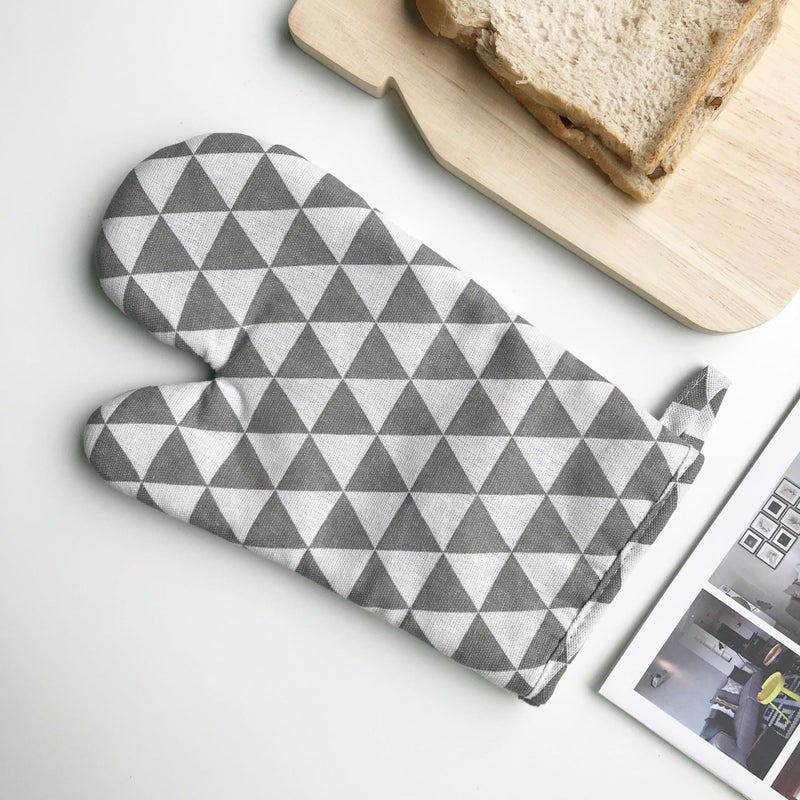 Nordic style microwave oven heat insulation gloves oven anti-scalding gloves high temperature kitchen baking gloves factory direct sales Black Plaid  - Image 2