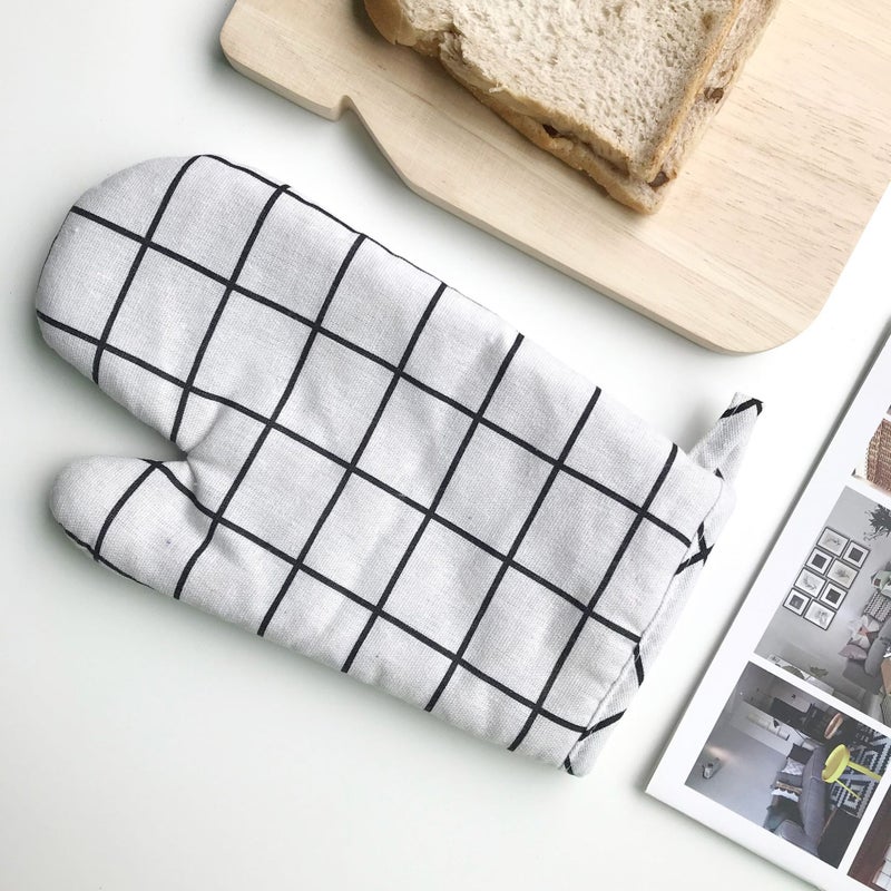Nordic style microwave oven heat insulation gloves oven anti-scalding gloves high temperature kitchen baking gloves factory direct sales Black Plaid  - Image 3