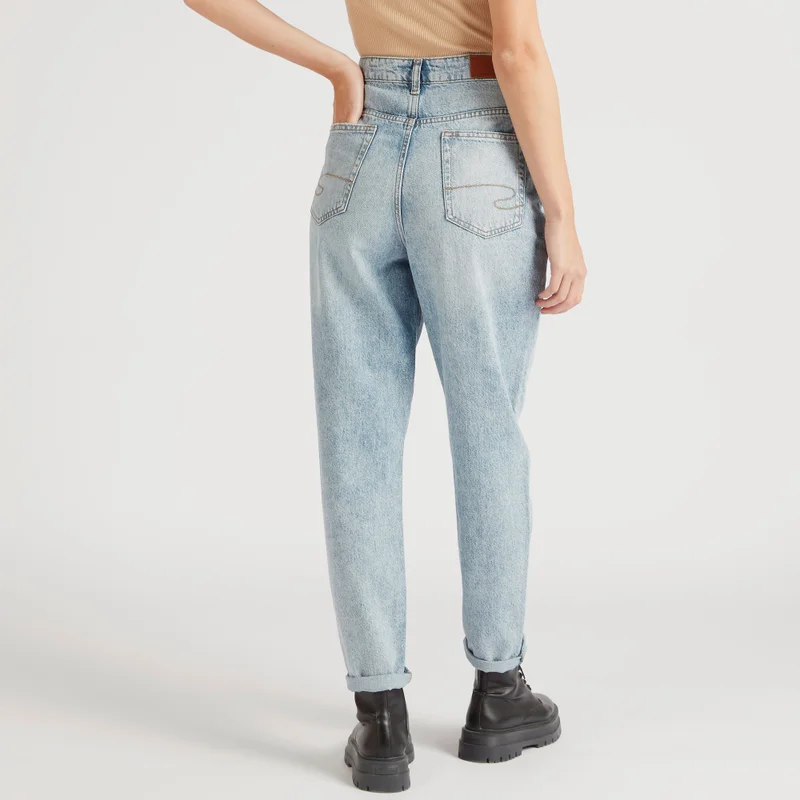 Lee Cooper Lee Cooper Solid Denim Jeans with Button Closure and Pockets