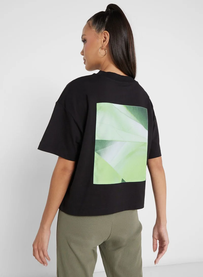 Calvin Klein Jeans Crew Neck Relaxed Graphic T-Shirt