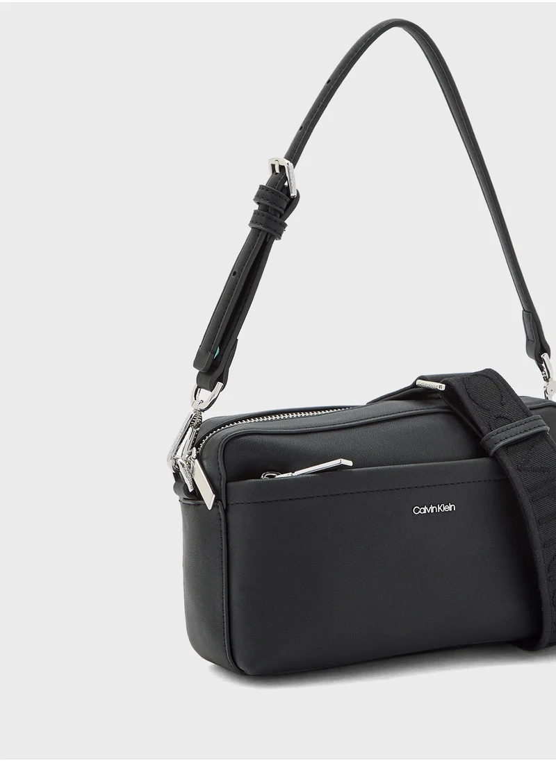 كالفن كلاين Narrow Strap Crossbody