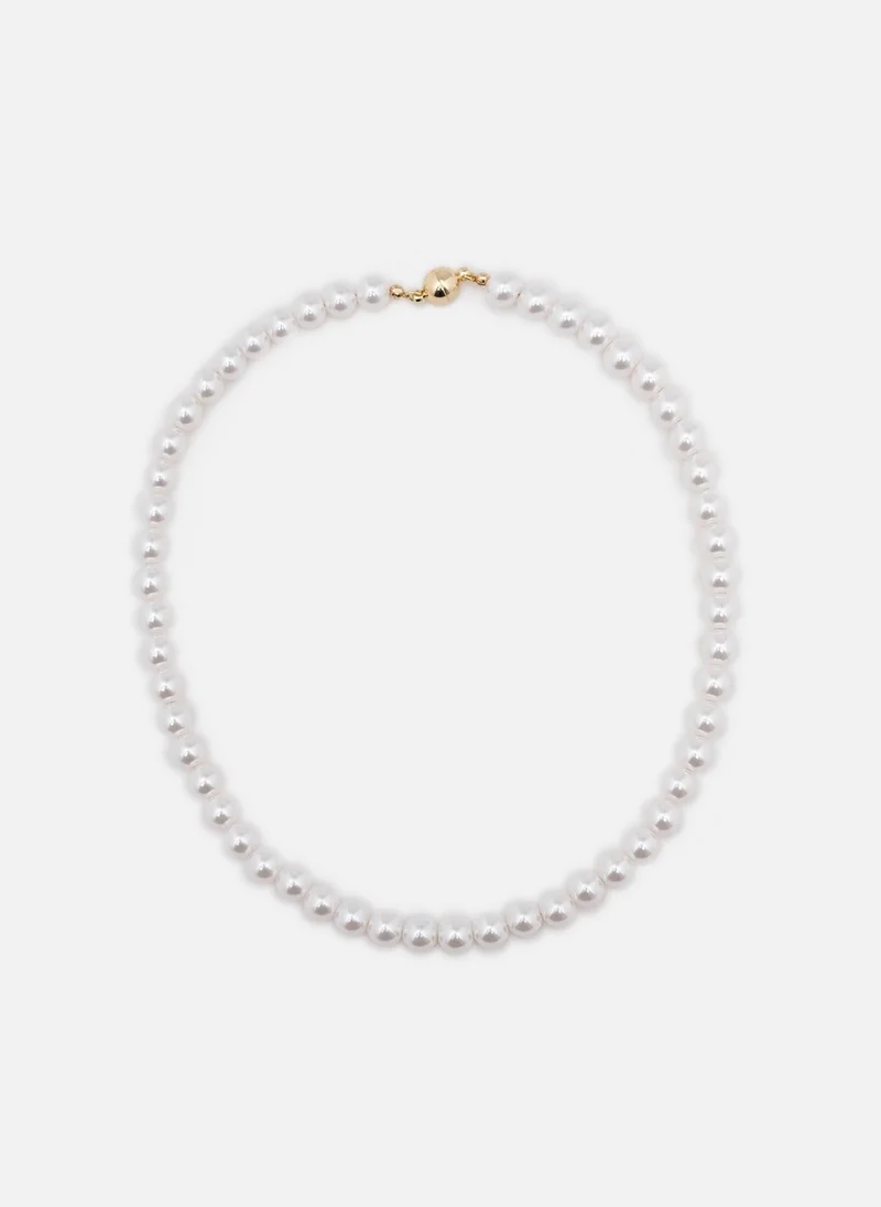 ليتشي طوق من اللؤلؤ