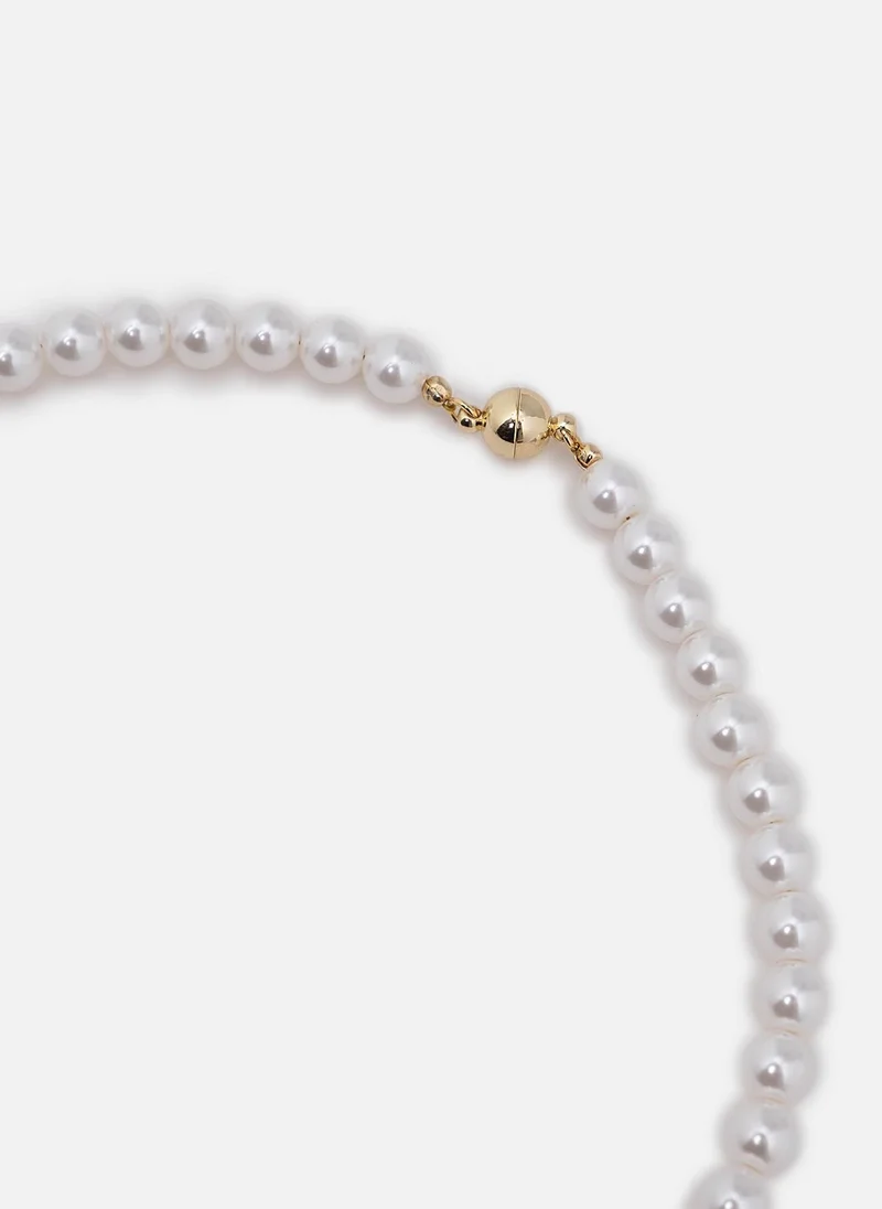 ليتشي طوق من اللؤلؤ