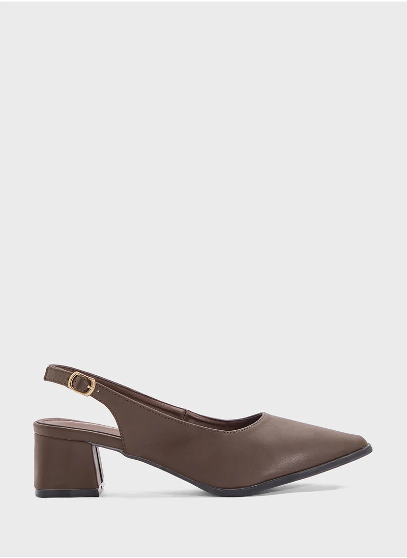 SD.Felano Mid Heeled Pointed Pump