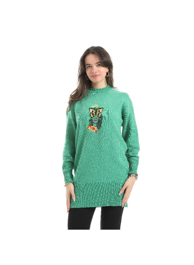 سيزار بلوفر صوف حريمي برقبة دائرية ومزود بتطريز علي الصدر - Image 1