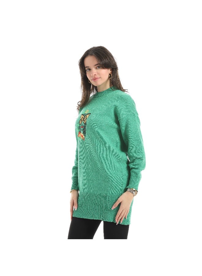 سيزار بلوفر صوف حريمي برقبة دائرية ومزود بتطريز علي الصدر - Image 5