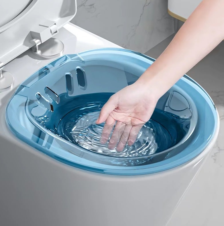 حوض مغطس (Sitz Bath) يثبت على مقعد المرحاض ومزود بأداة شطف – للعناية بعد الولادة، وعلاج البواسير، وجلسات بخار المهبل – حوض نقع للنساء الحوامل ولتخفيف الالتهابات – يناسب معظم أنواع المراحيض. - Image 2