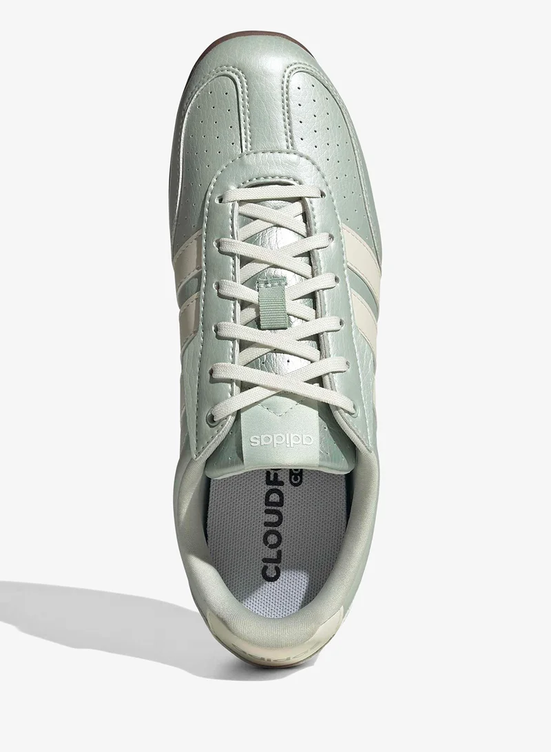 Adidas LINGRN/OWHITE/GUM5 Barreda Lo for Women | Best Price UAE
