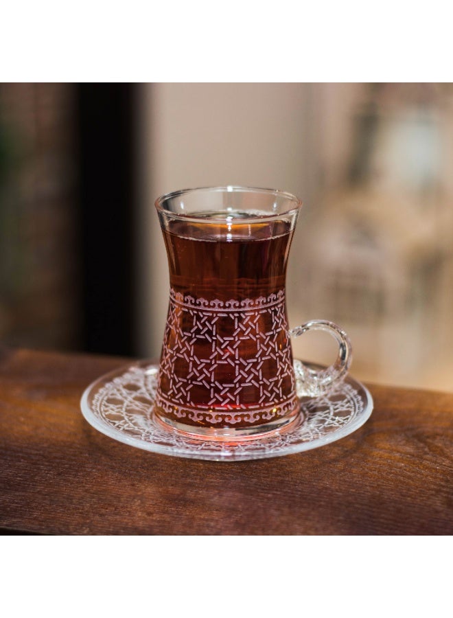 بايبلوس طقم شاي زجاج مع ديكور حفر مكون من 6 فنجان شاي زجاج + 6 صحون زجاج - Image 1