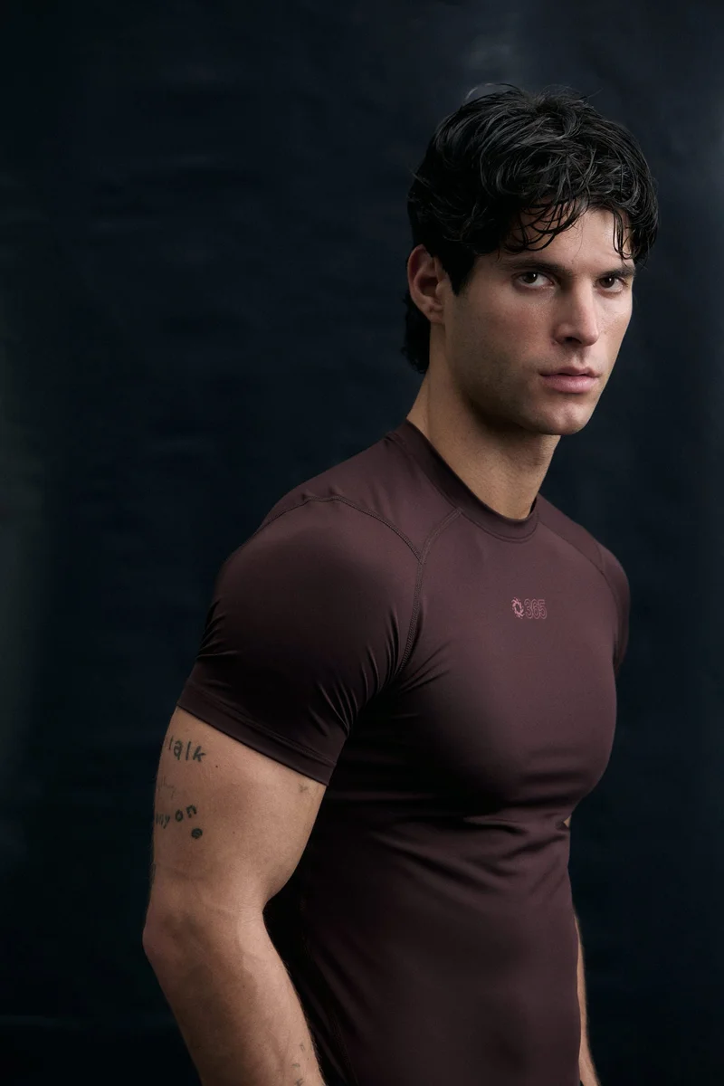 H&M  Muscle Fit Sports T-shirt with DryMove™ for Men | Best Price UAE