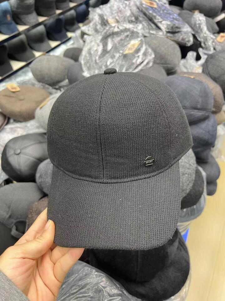 Winter Baseball Cap Men Middle-Age  Ear Protection Warm Hat - Image 4