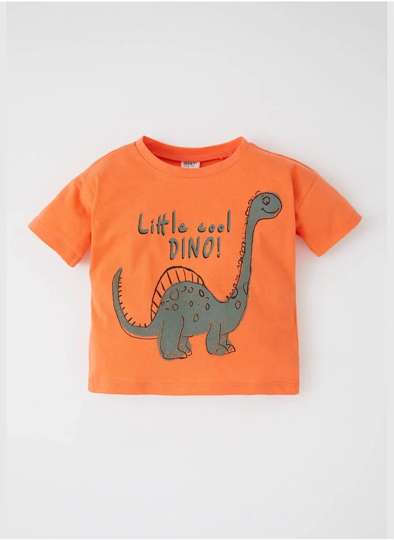 ديفاكتو Regular Fit Short Sleeve Dinasour Print T-Shirt