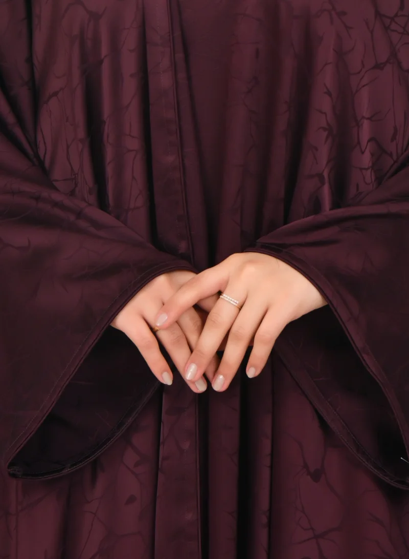HAWRAA ABAYA Cloche abaya in burgundy with wide sleeves