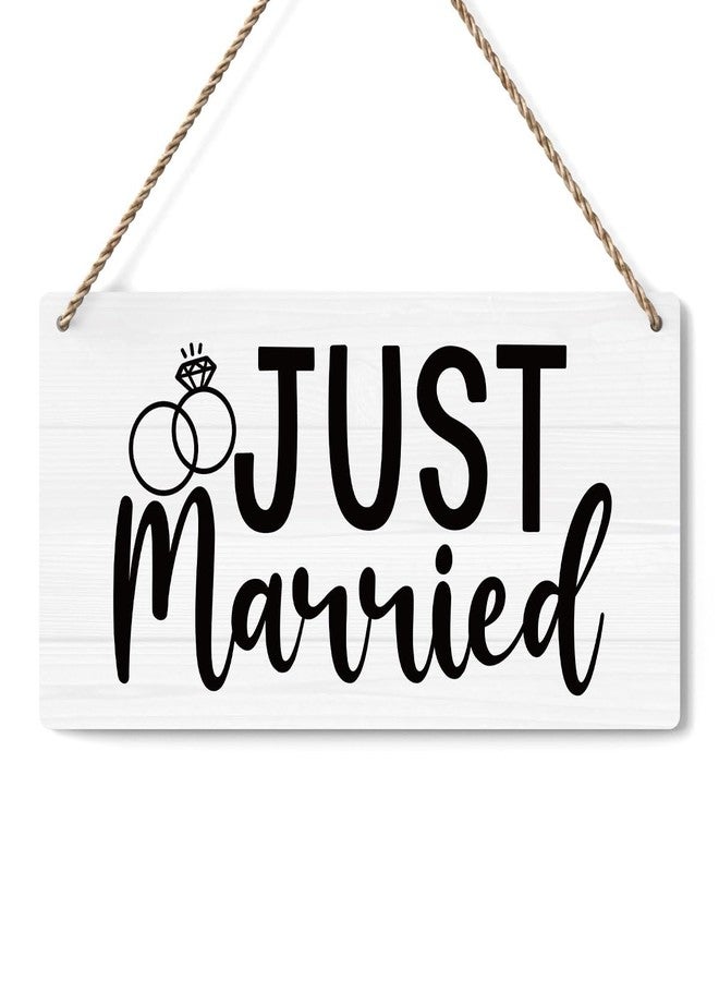 BELLOWDEER لافتة زفاف ريفية مكتوب عليها "متزوجان حديثاً"، لافتة دعائم تصوير لحفلات الخطوبة والزفاف، مستلزمات ديكور حفلات الزفاف والخطوبة، مقاس 12 × 6 بوصات (أبيض) - Image 1