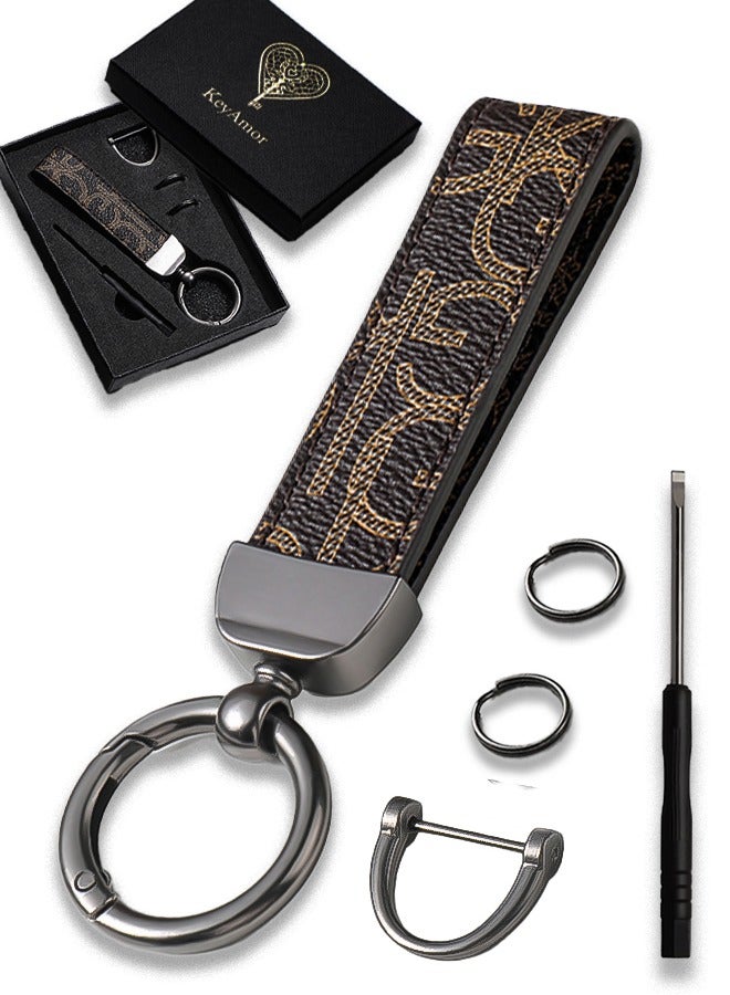 كيامور سلسلة مفاتيح أنيقة مصنوعة من المعدن والجلد للبالغين. سلسلة مفاتيح عصرية بحلقات بلون معدني غامق مثالية للرجال، تحتوي على 3 حلقات مفاتيح لإضافة المزيد من الوظائف. مصنوعة من جلد بني داكن أنيق وراقي، وتوفر دوران 360 درجة للراحة، وتأتي مغلفة بشكل جميل في علبة هدايا فاخرة، مما يجعلها خيارًا ممتازًا كإكسسوار أو كهدية. - Image 1