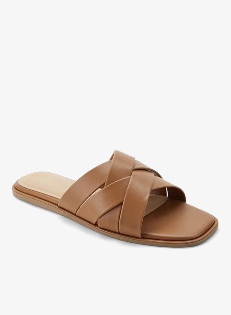 سيليست Women Slip-On Sandals