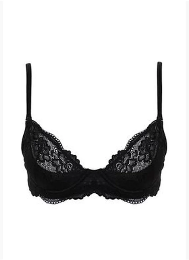 trendyol Black Lace Lift Covered Bra THMSS24SU00030