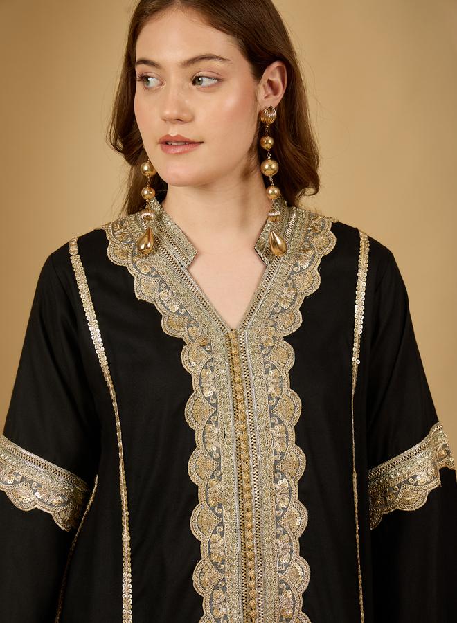 Styli Embroidered Lace Trim V Neck Jalabiya - Image 4