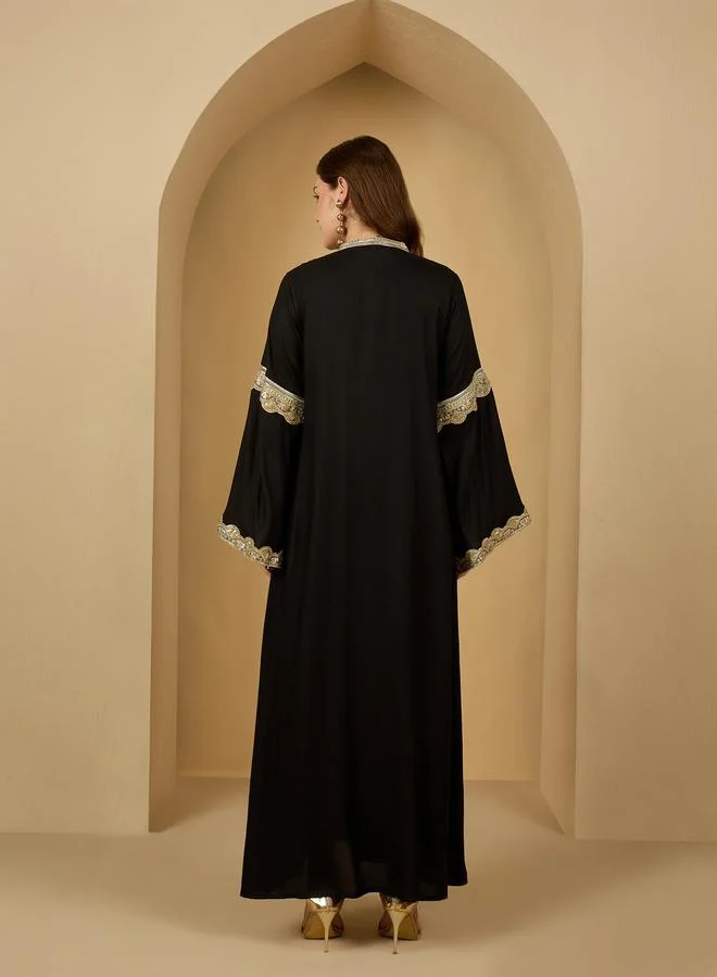 Amirah Amirah Embroidered Lace Trim V Neck Jalabiya