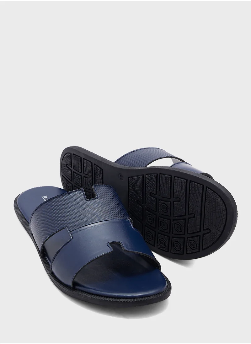 Robert Wood Texture Detail Casual Sandals