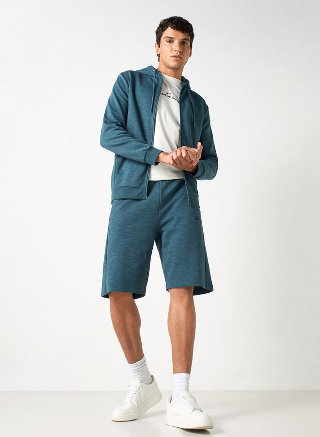 كابا شورت بتطريز شعار ورباط إغلاق وجيوب من كابا - Image 2