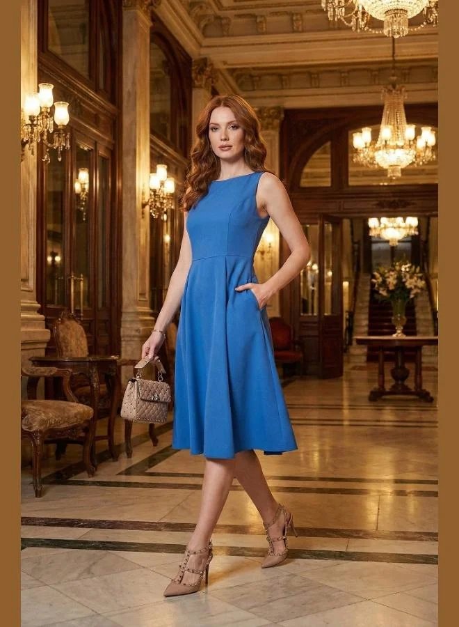 ليلا فستان ميدي بليسيه بياقة دائرية وقصة عادية وجيب للنساء