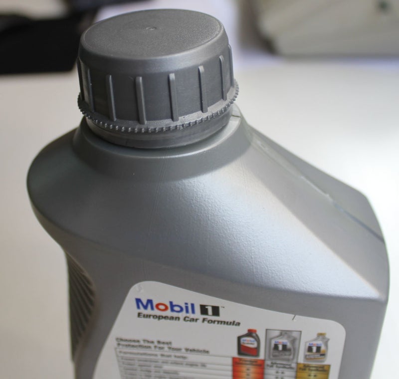 Mobil 1 98KG00 0W-40 Synthetic Motor Oil - 1 Quart - Image 5