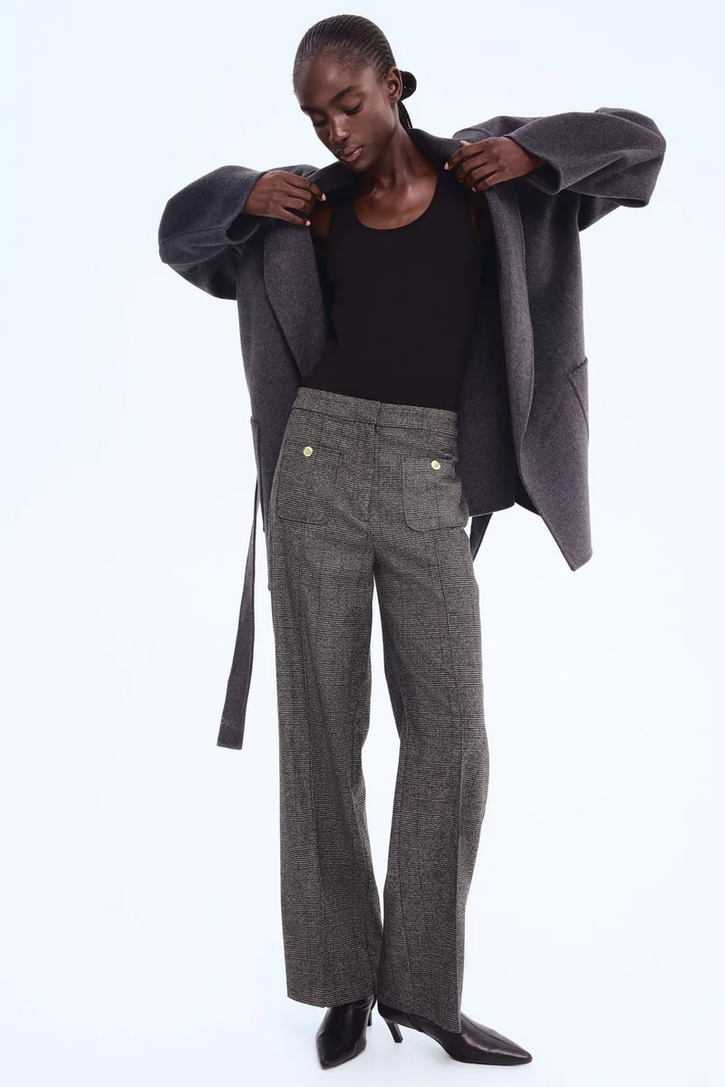 اتش اند ام بنطلون بثنية على الساق