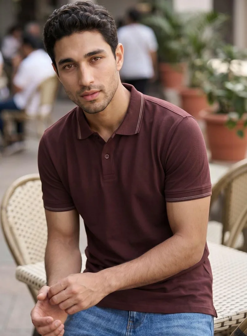 دينيس لينغو Men Brown Cotton Blend Solid Regular T-Shirt