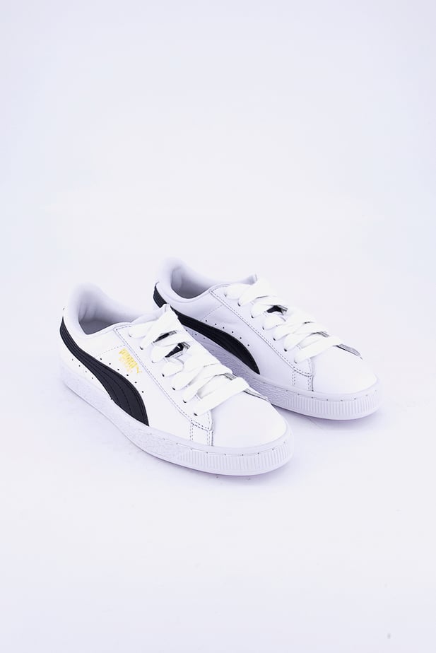 PUMA Junior Boys Basket Classic Shoes, White - Image 1