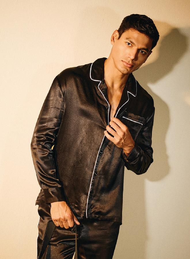 ايكونيك قميص بيجامة رجالي بأزرار وياقة وأكمام طويلة - Image 1