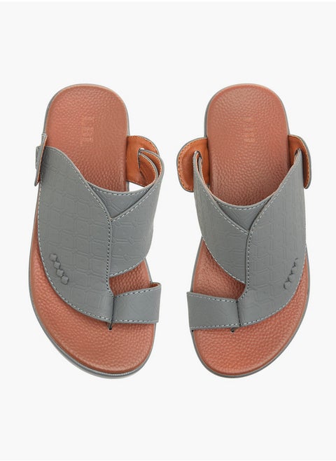 Textured Slip-On Arabic Sandals with Toe Loop Detail